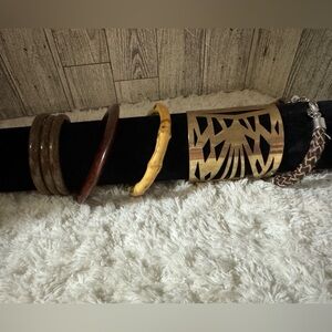 Vintage lot of five bracelets